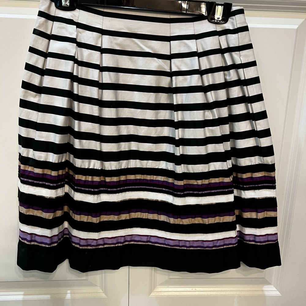 WHBM pleated knee length skirt